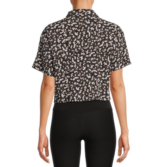 🆕 Floral Crop Button Up Shirt with Short Sleeves - Picture 4 of 5